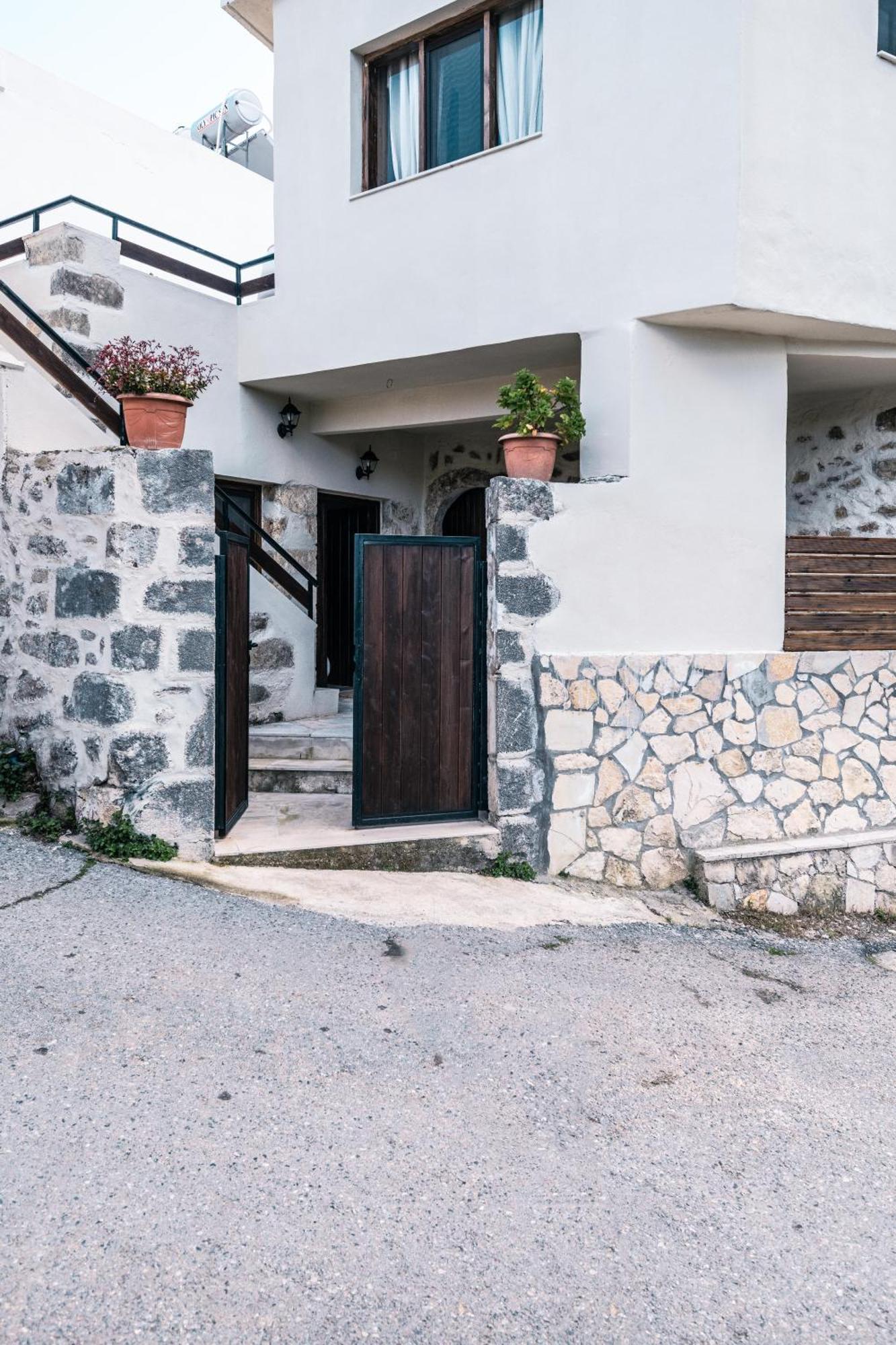 To Patriko Villa Kournás Exterior photo